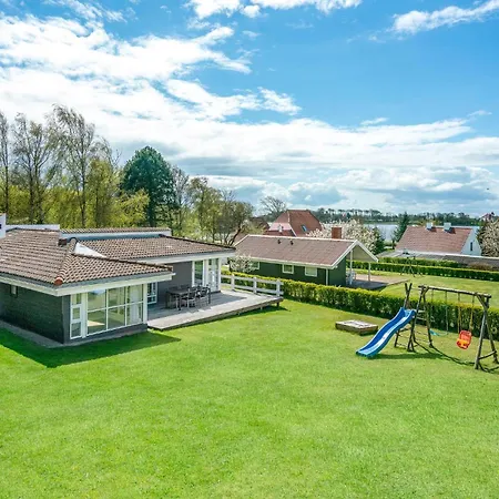 Stunning Home In Haarby With Sauna بيت للعطل Hårby