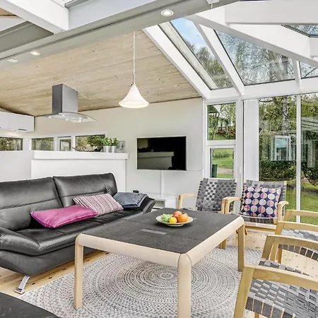 Stunning Home In Haarby With Sauna بيت للعطل