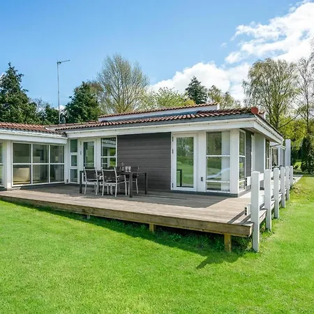 Stunning Home In Haarby With Sauna * Hårby